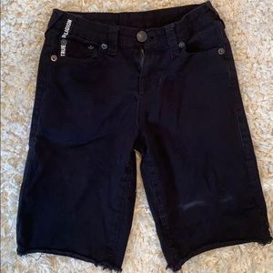 True religion size12 Black shorts